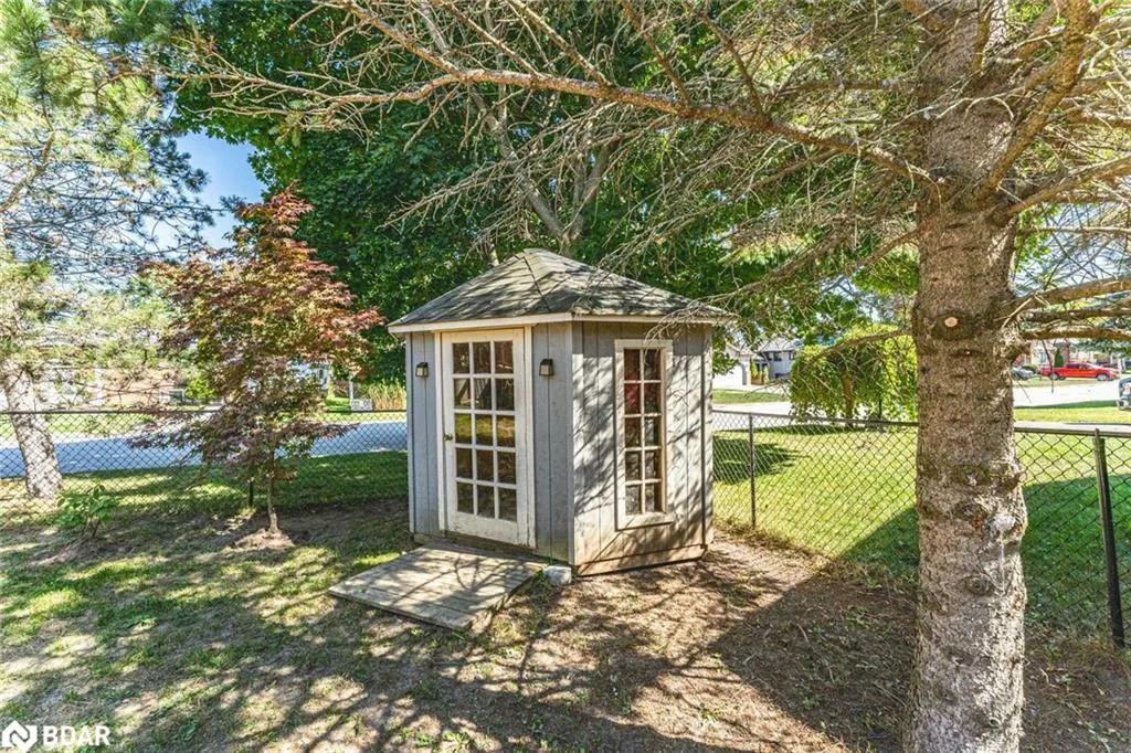 239 Simcoe Street
