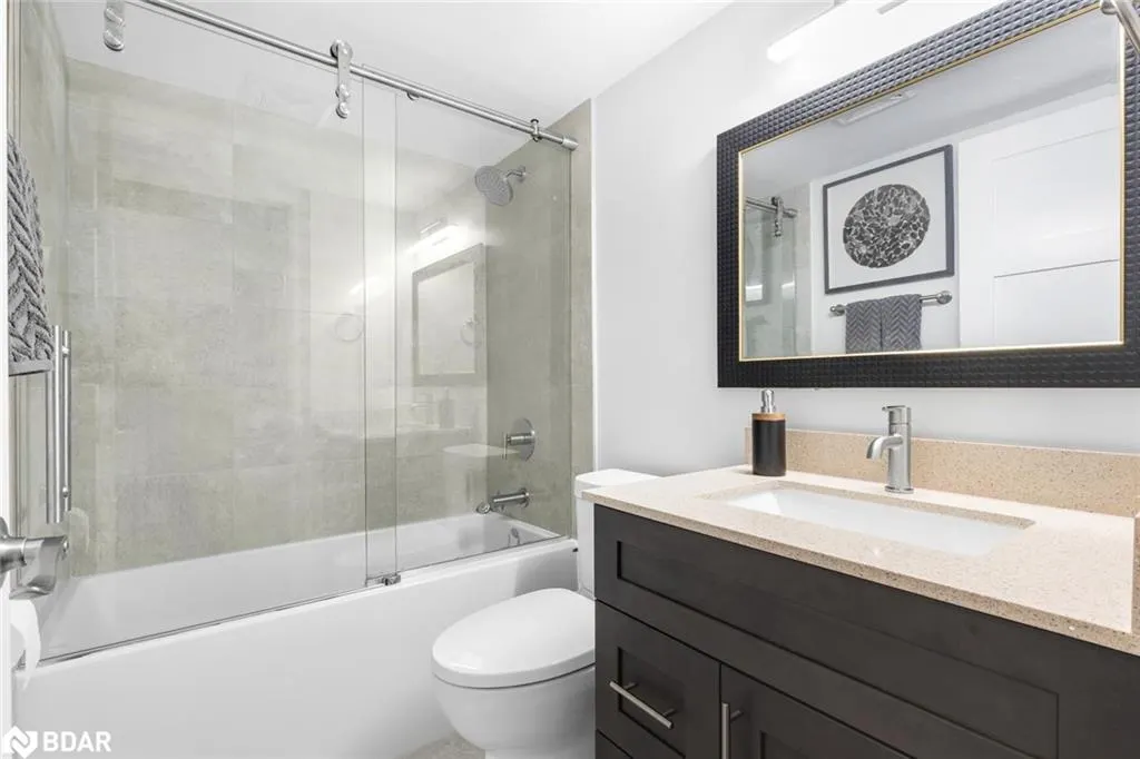 1029 King Street W, #826