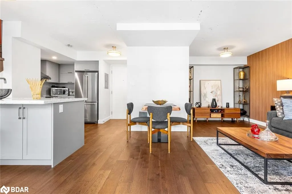 1029 King Street W, #826