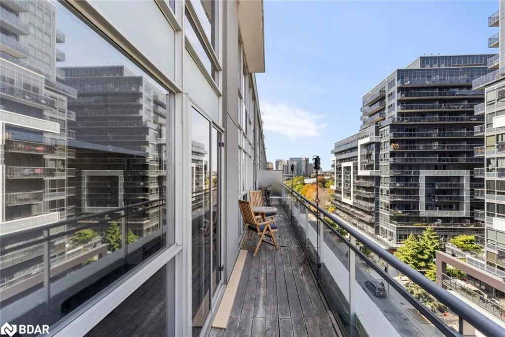 1029 King Street W, #826