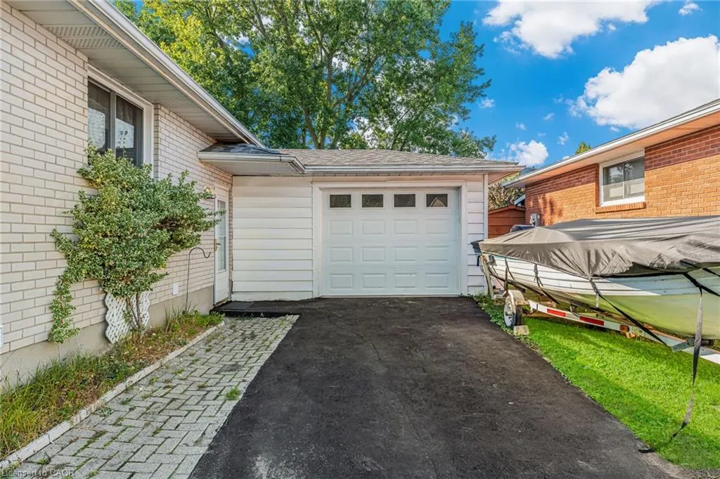27 Locke Avenue