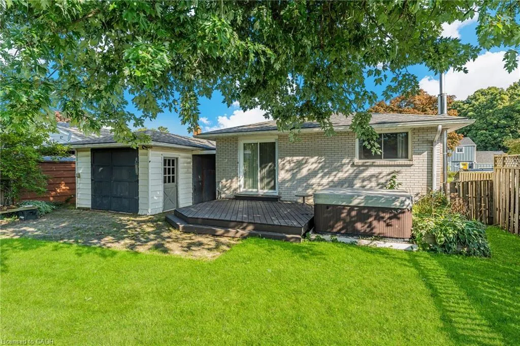 27 Locke Avenue