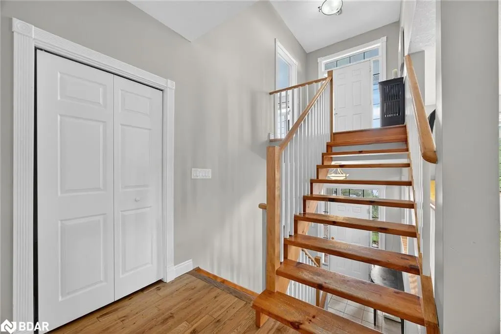 2258 Lakeshore Road E