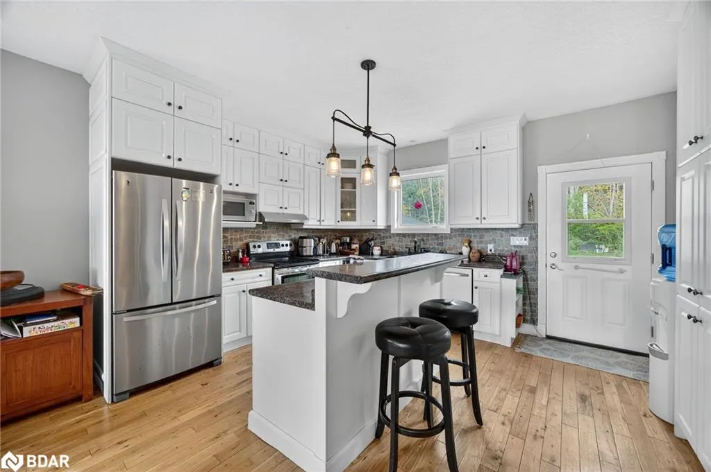 2258 Lakeshore Road E