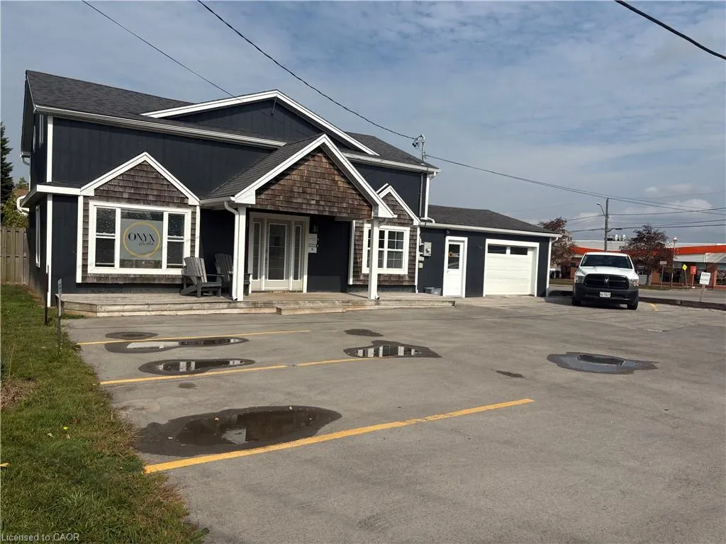 219 St Catharines Street, #3