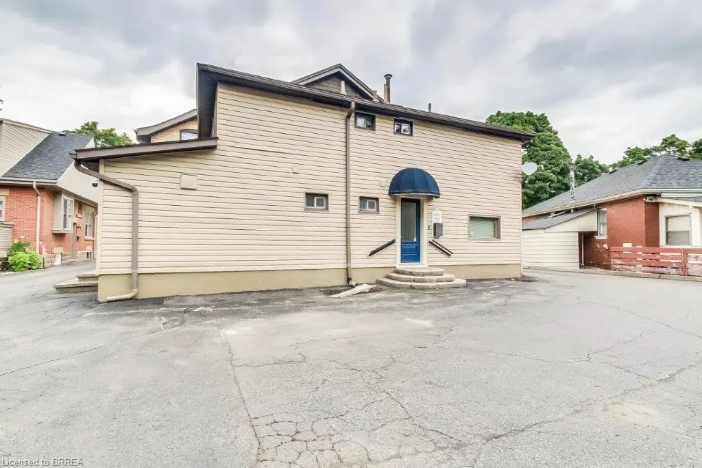 254 Brant Avenue