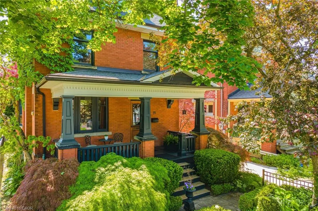 54 Clinton Street