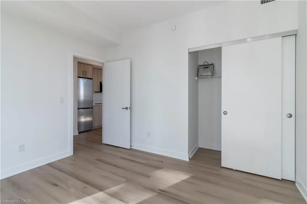 25 Wellington Street S, #1906