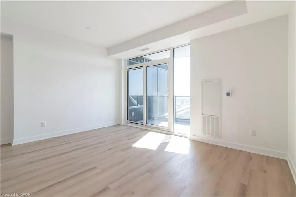 25 Wellington Street S, #1906