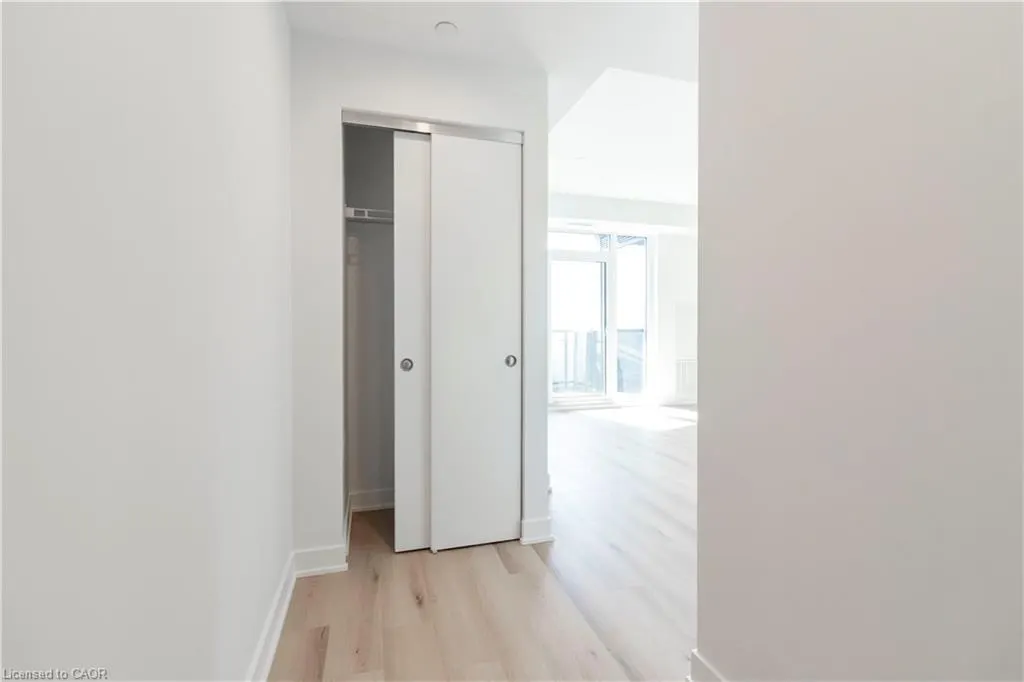 25 Wellington Street S, #1906