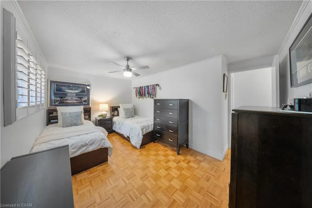 54 Pathfinder Crescent