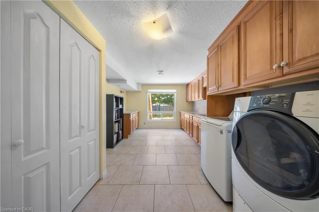 54 Pathfinder Crescent