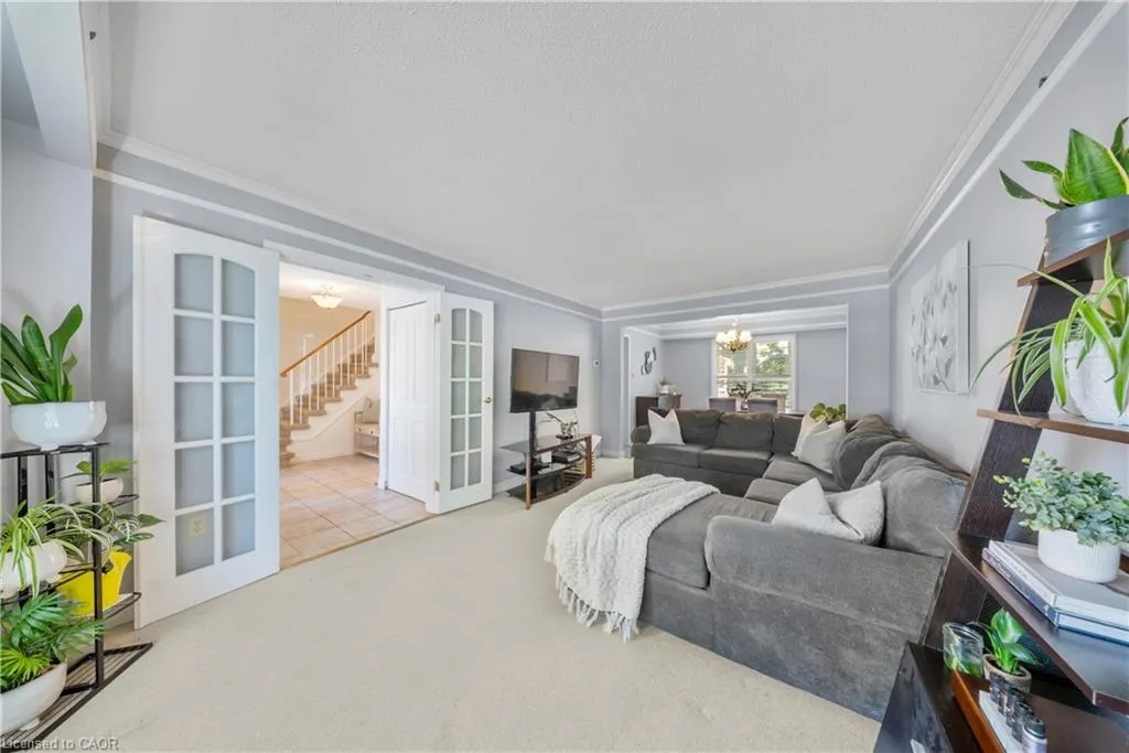 54 Pathfinder Crescent