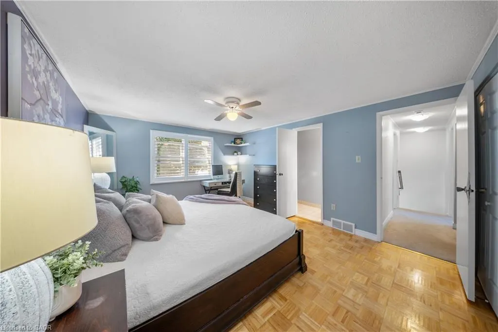 54 Pathfinder Crescent