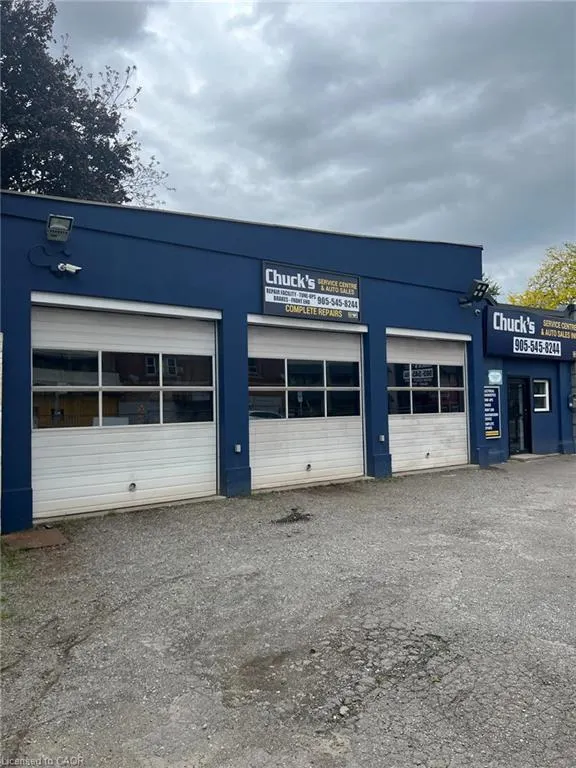 804 King Street E