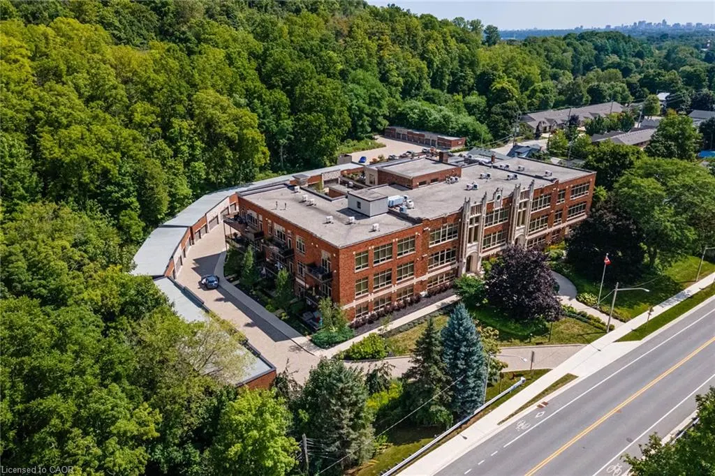 397 King Street W, #215