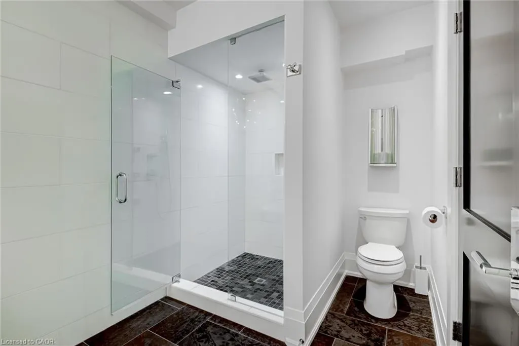 397 King Street W, #215