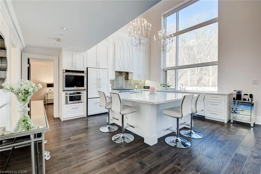397 King Street W, #215