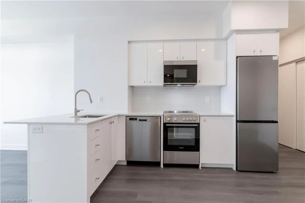 25 Wellington Street S, #1901