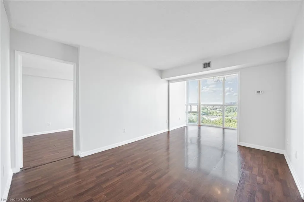 285 Enfield Place, #1405