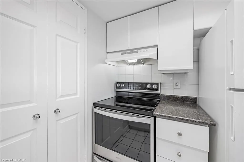 285 Enfield Place, #1405