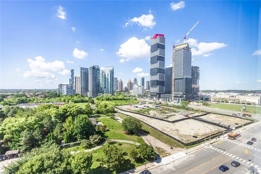 285 Enfield Place, #1405