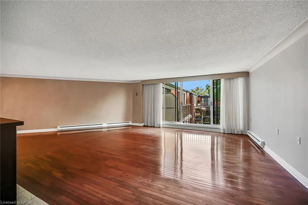 150 Wilson Street W, #PH1