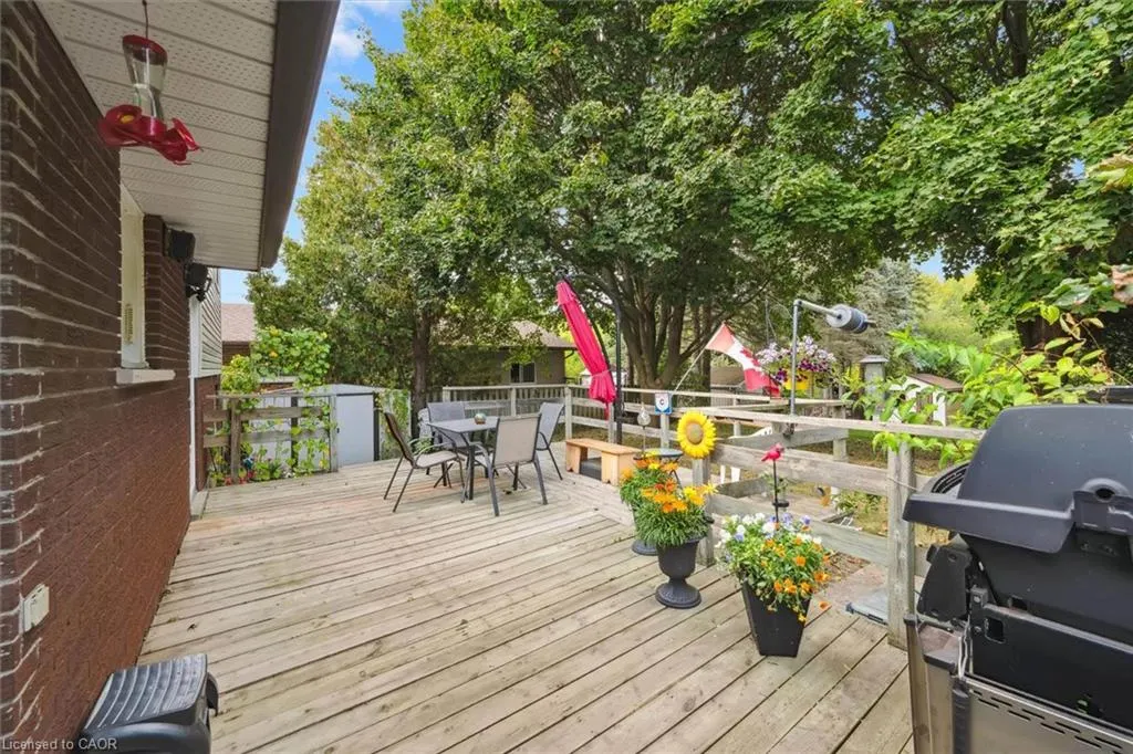 33 Hastings Boulevard