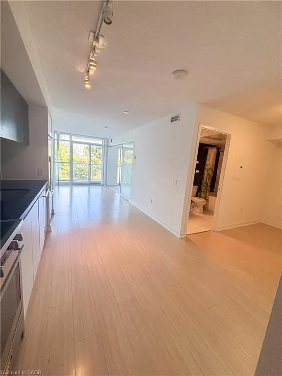 75 Queens Wharf Road, #303