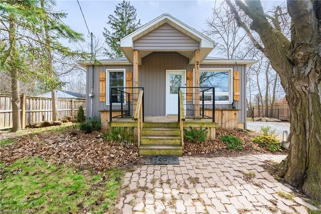 21 Renfrew Street E