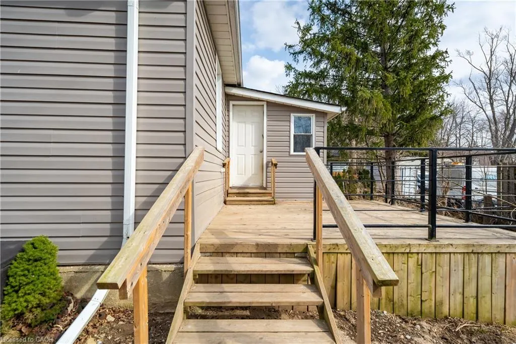 21 Renfrew Street E