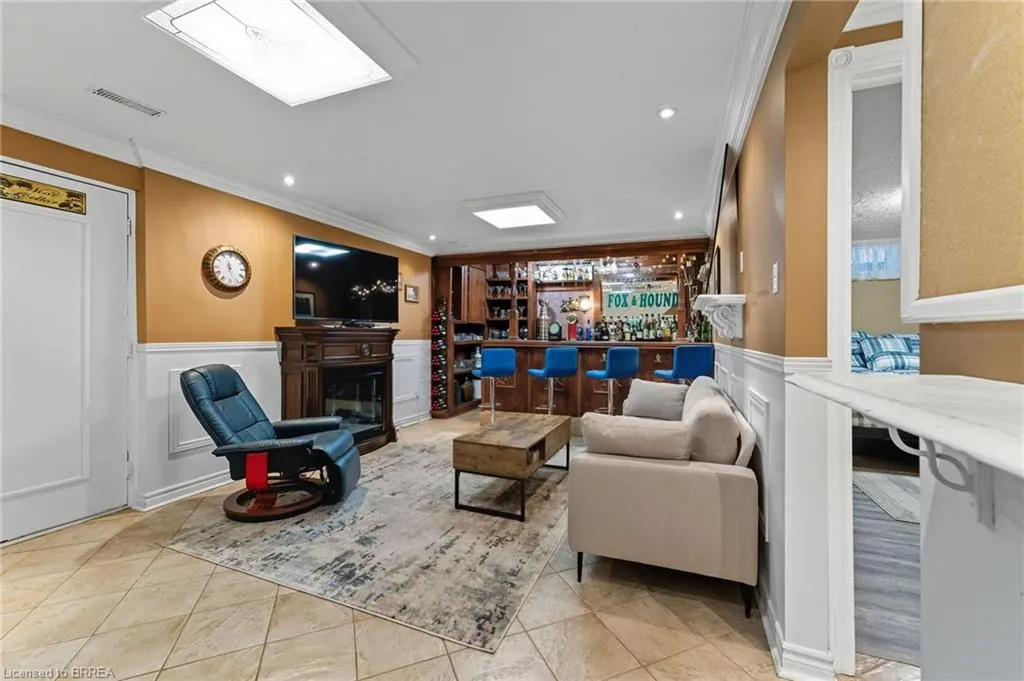 324 Burnett Avenue