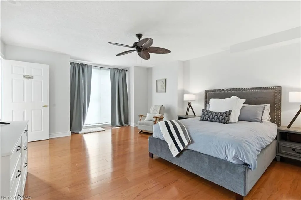 442 Maple Avenue, #7