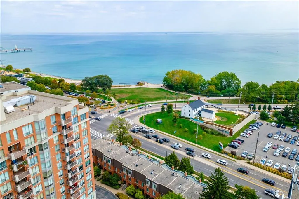 442 Maple Avenue, #7