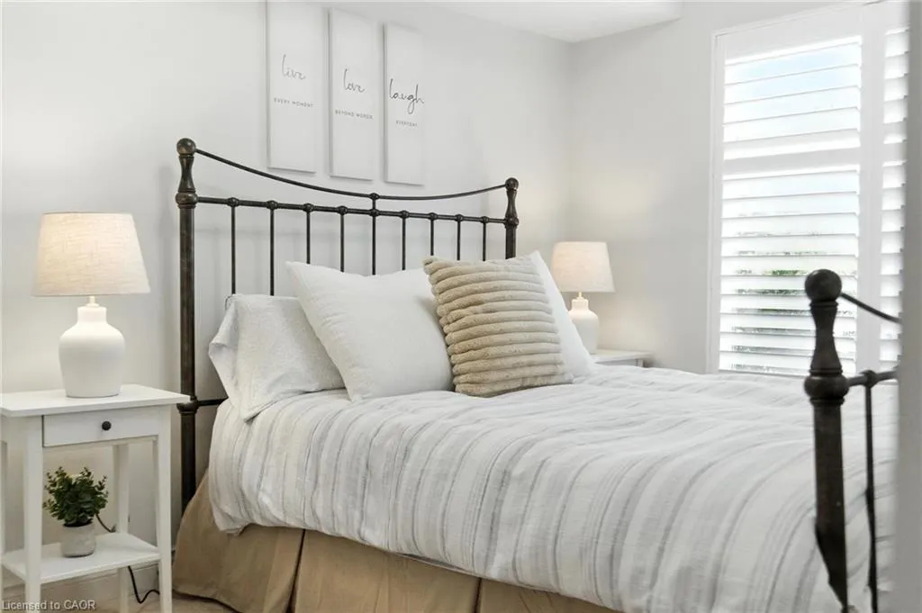 442 Maple Avenue, #7