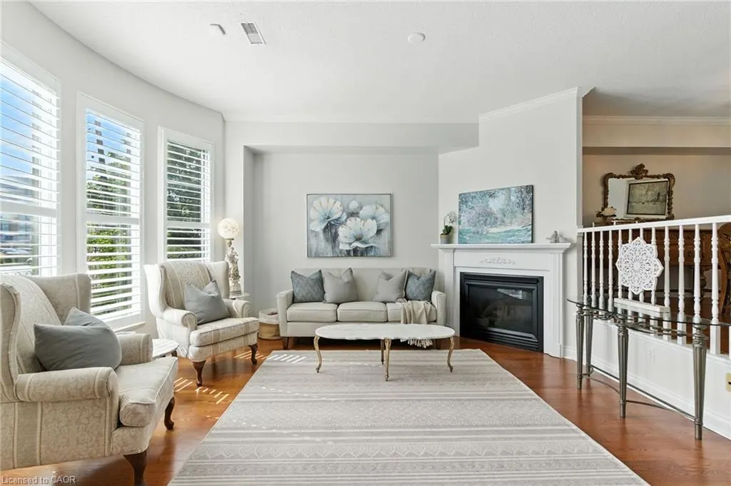 442 Maple Avenue, #7