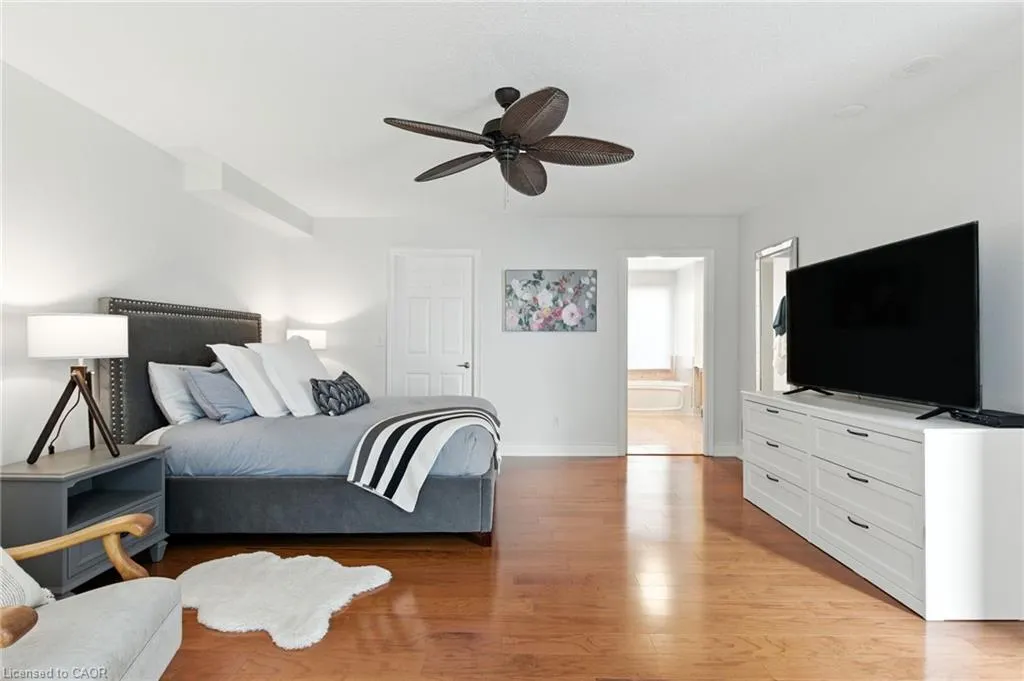 442 Maple Avenue, #7