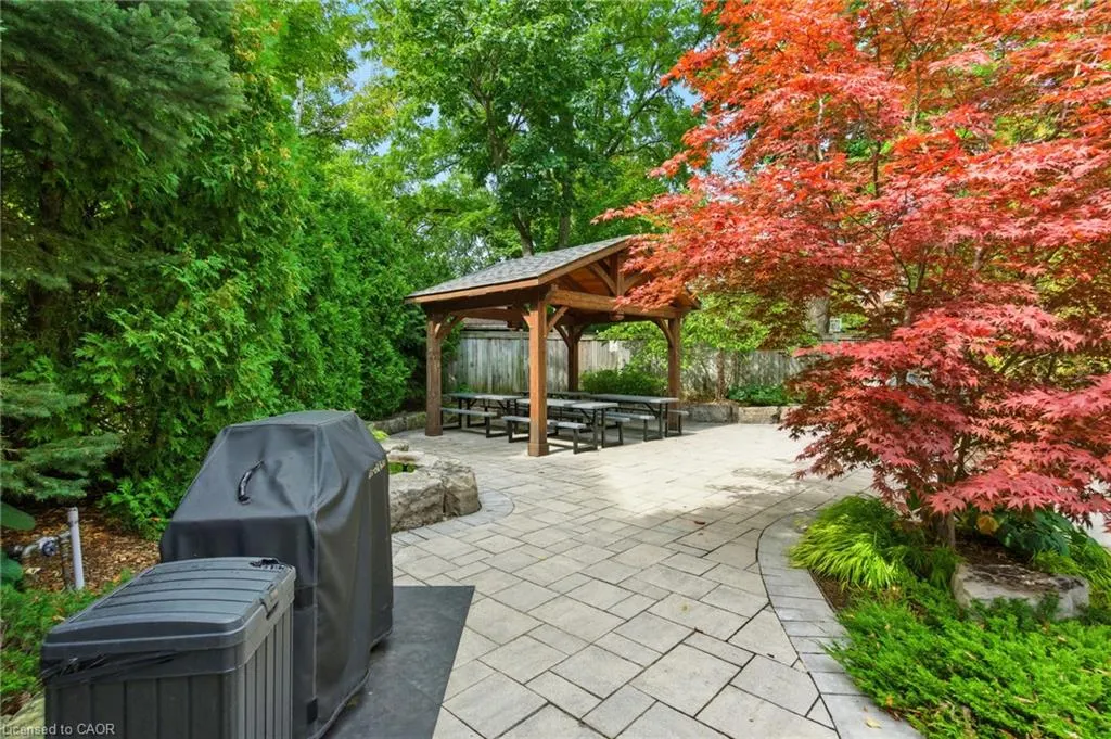 442 Maple Avenue, #7