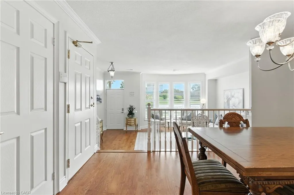 442 Maple Avenue, #7