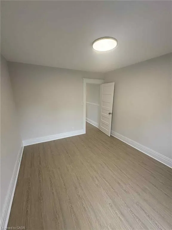 4 Marquis Street