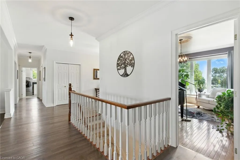 10 Featherstone Avenue