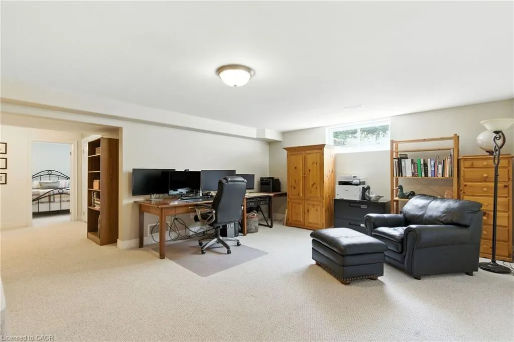 10 Featherstone Avenue