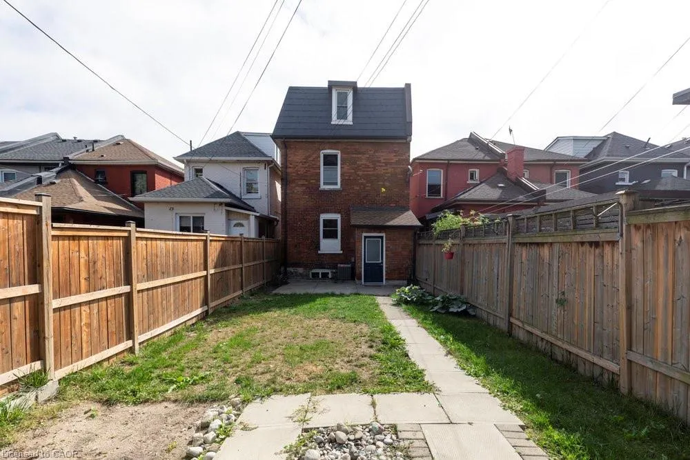 21 Fullerton Avenue