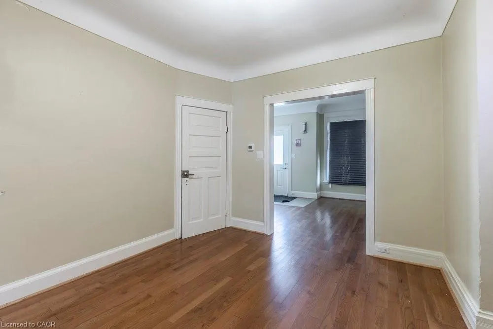 21 Fullerton Avenue