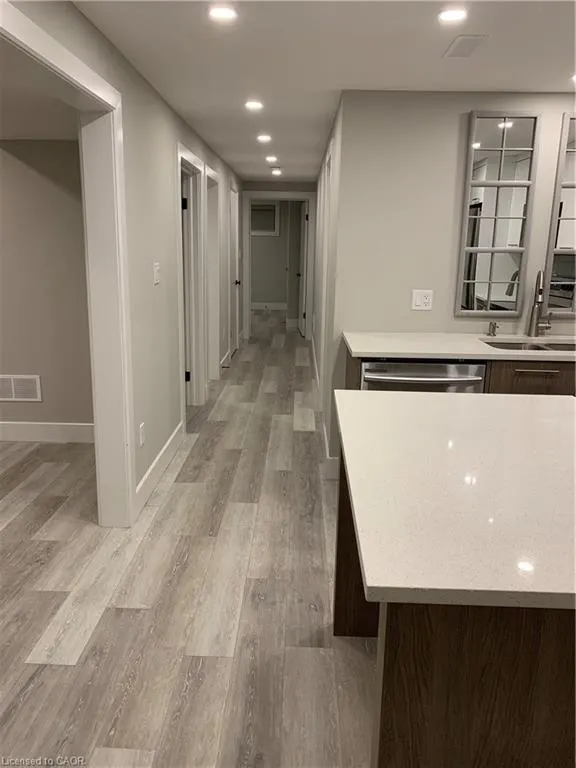 114 Glen Park Crescent, #LOWER