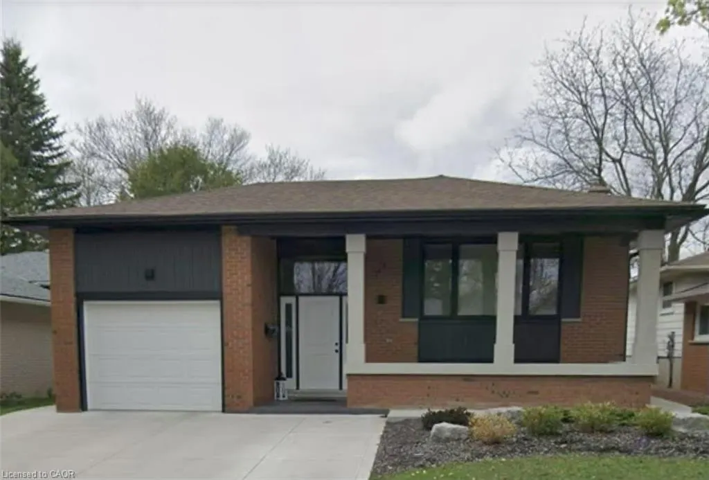 114 Glen Park Crescent, #LOWER