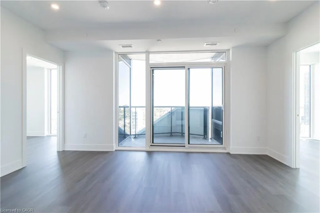 25 Wellington Street S, #1912
