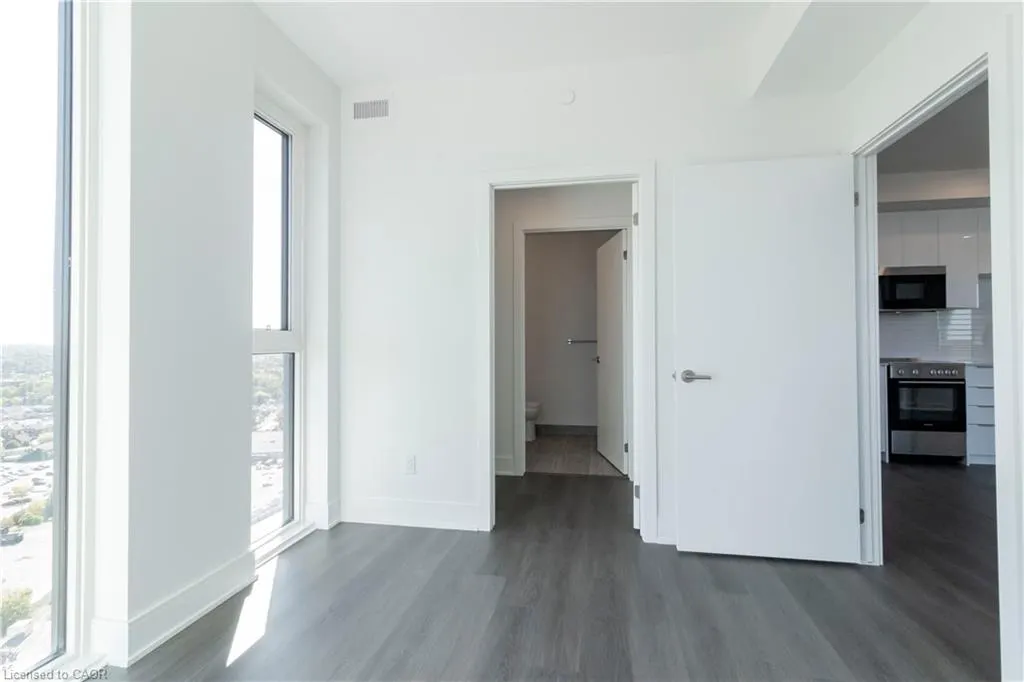 25 Wellington Street S, #1912