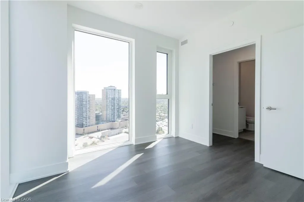 25 Wellington Street S, #1912