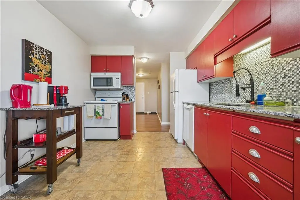 55 Green Valley Drive, #1812